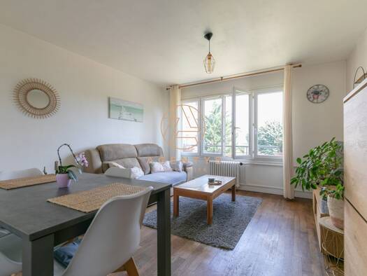 Appartement à vendre 268 000 € 3 pièces 2 chambres 58 m² Étage 1/5 La Varenne Saint-Maur-des-Fossés 94210