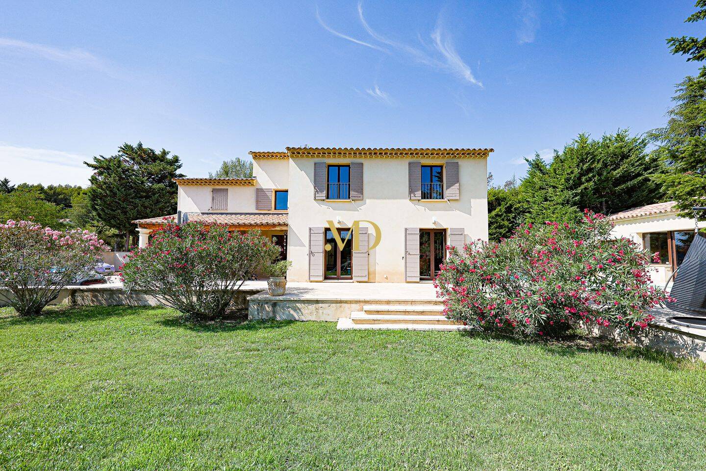Maison 7 pièces 222 m² · à Gargas · 222 m² · 850 000 €