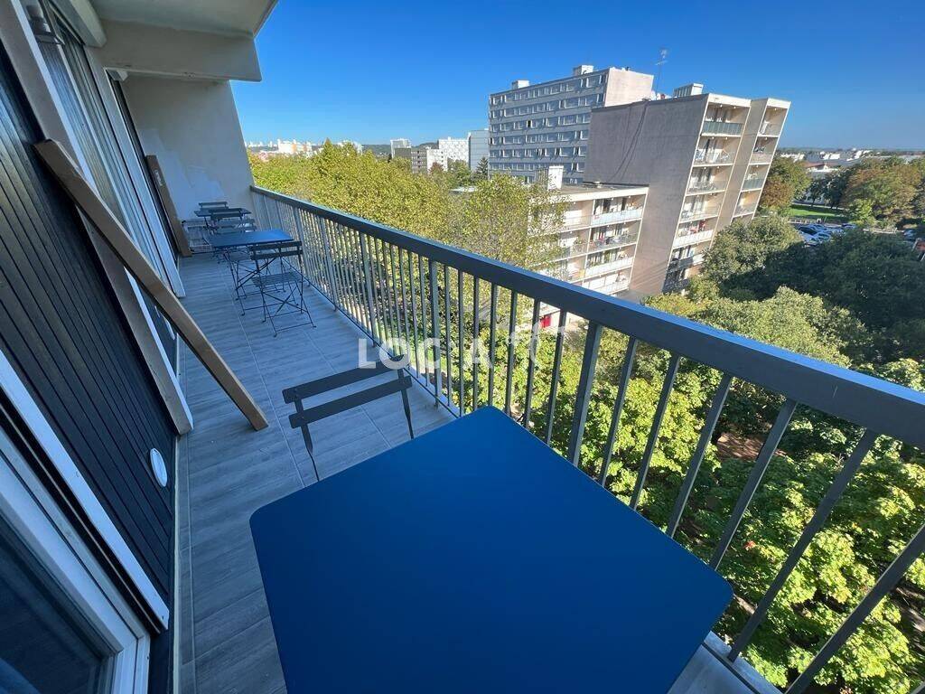 1 pièce 12 m² · à Vaulx-en-Velin · 12 m² · 490 €