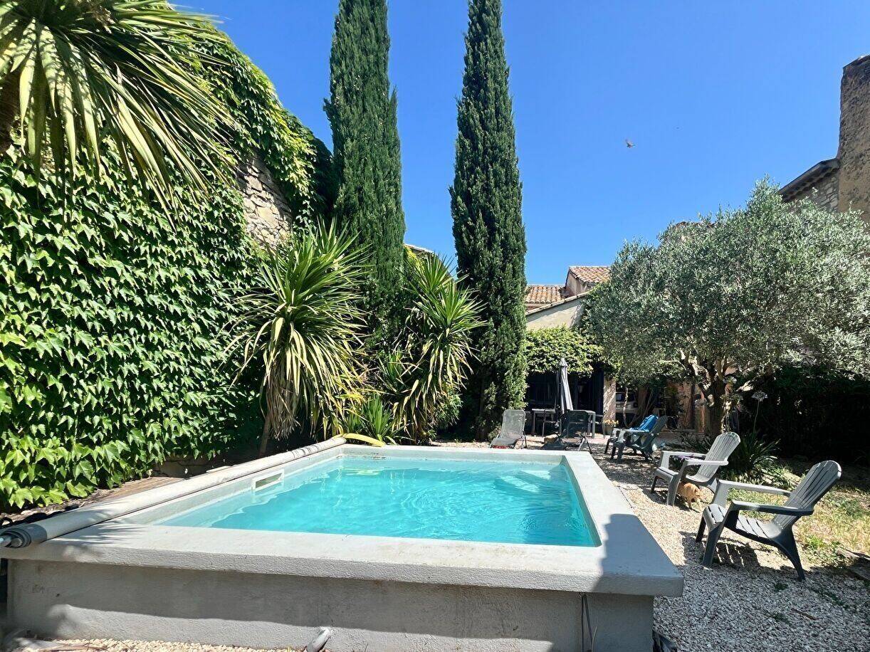 Maison 6 pièces 143 m² · à Caderousse · 143 m² · 335 000 €