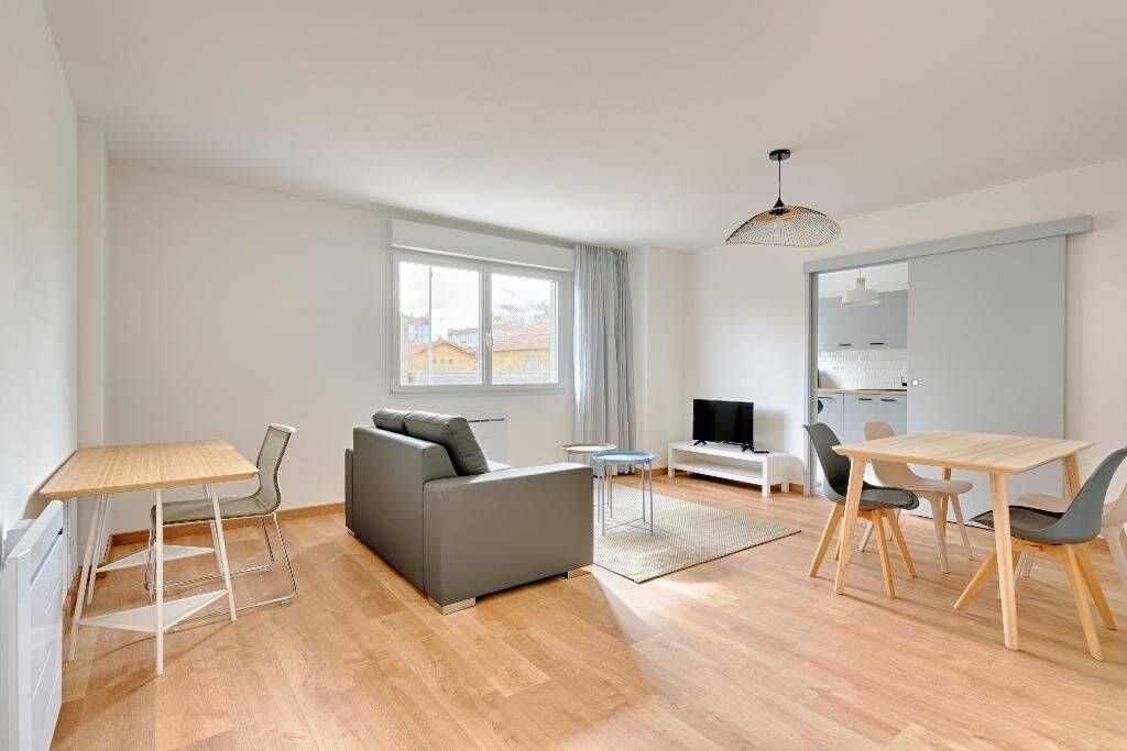 Appartement 2 pièces 55 m² · à Lyon 7ème Arrondissement · 54,9 m² · 1 195 €