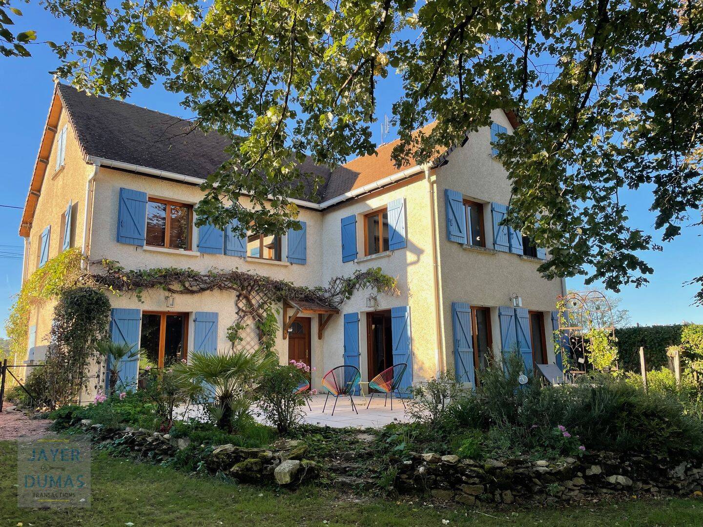 Maison 7 pièces 183 m² · à Jambles · 183 m² · 350 000 €