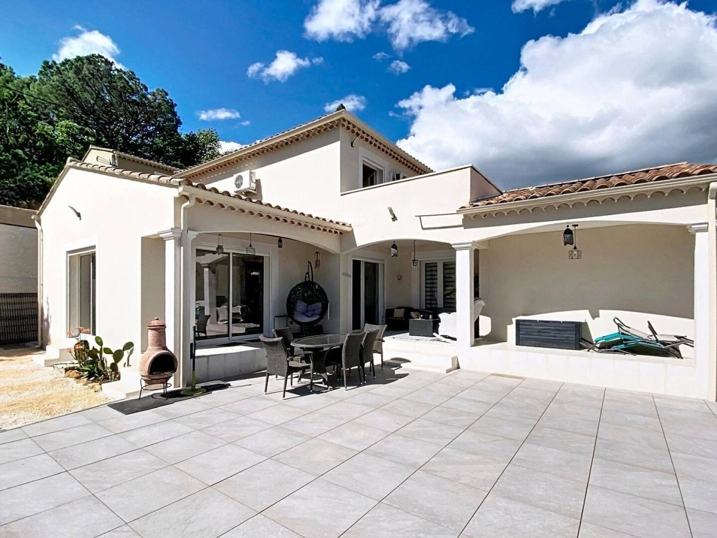 Maison 5 pièces 144 m² · à Sabran · 144 m² · 445 000 €