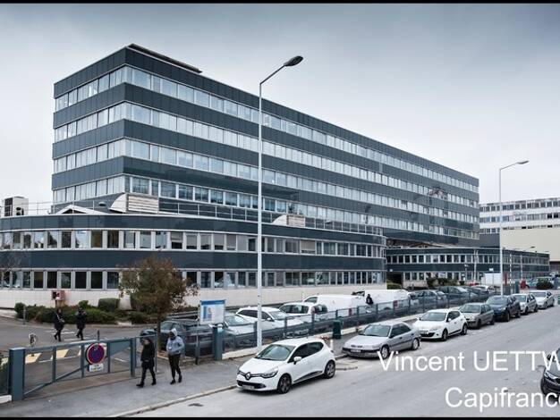Espace bureau à vendre 1 207 000 € 527 m² de bureaux République-Université Nanterre 92000