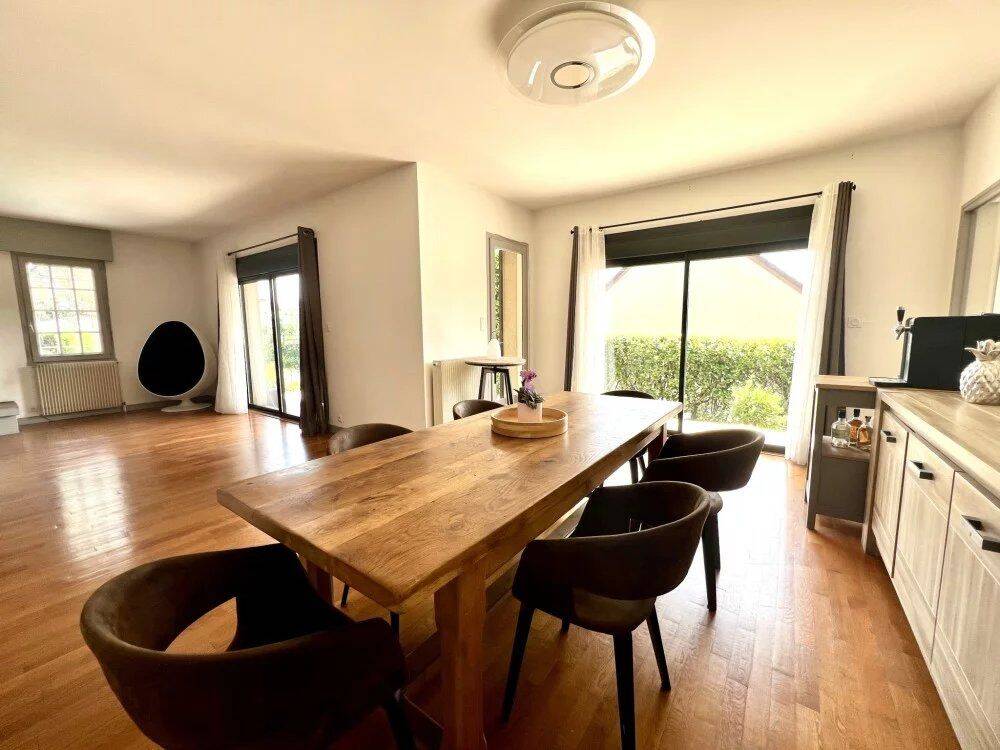 Maison 6 pièces 220 m² · à Fontaine-lès-Dijon · 220 m² · 450 000 €