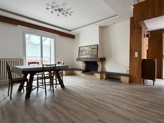 Maison à vendre 265 000 € 4 pièces 2 chambres 66 m² 342 m² de terrain Léon Blum-Winston Churchill Livry-Gargan 93190