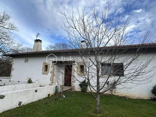 Maison à vendre 790 000 € 6 pièces 5 chambres 179 m² 1 900 m² de terrain Saint-Pée-sur-Nivelle 64310