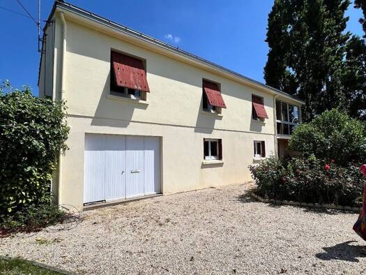 Maison à vendre 167 200 € 10 pièces 4 chambres 155 m² 2 000 m² de terrain L'Île-d'Elle 85770