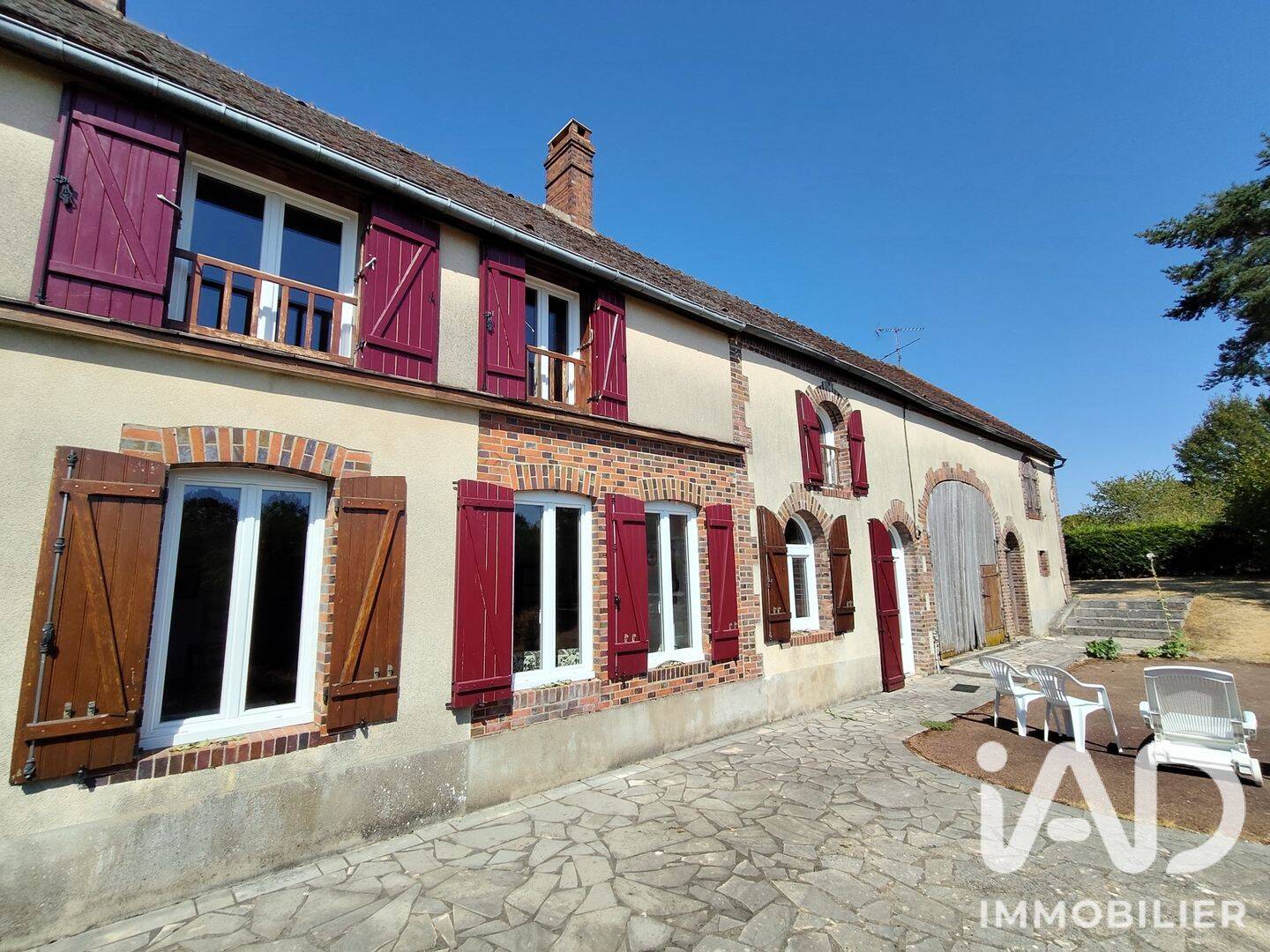 Maison 6 pièces 135 m² · à Charny Orée de Puisaye · 135 m² · 282 000 €
