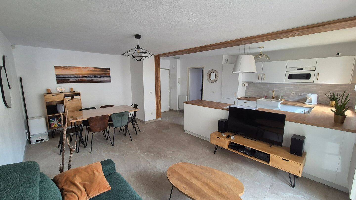 Appartement 2 pièces 49 m² · à Marseille 8ème Arrondissement · 49 m² · 220 000 €
