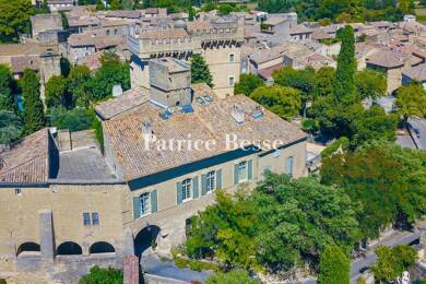 Hôtel particulier à vendre 1 490 000 € 14 pièces 7 chambres 550 m² 360 m² de terrain Uzès 30700