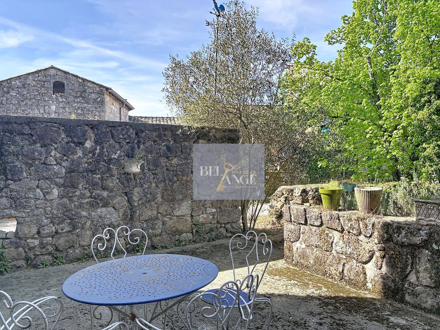 Maison 12 pièces 263 m² · à Rosières · 263 m² · 371 000 €