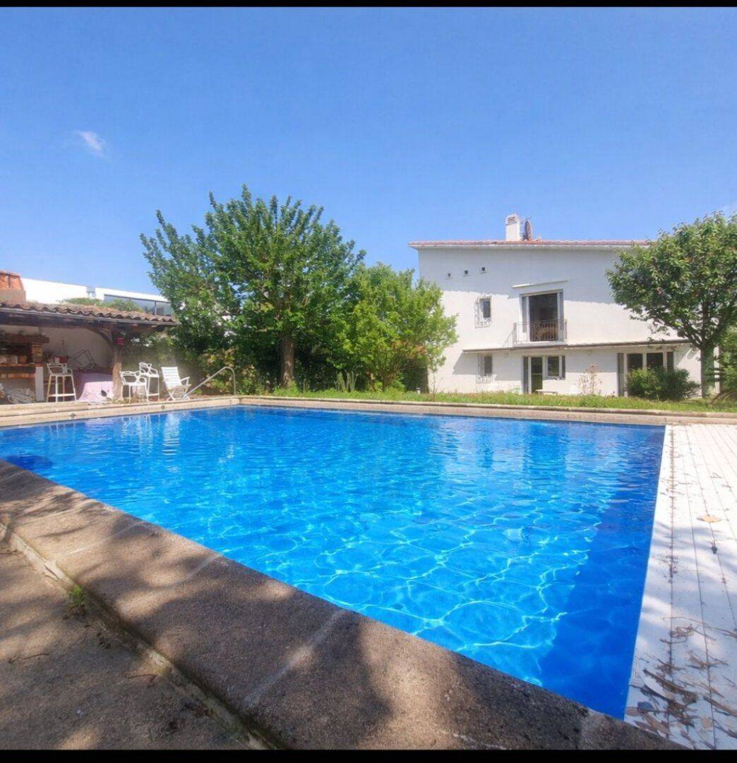 Maison 5 pièces 215 m² · à Bayonne · 215 m² · 630 000 €