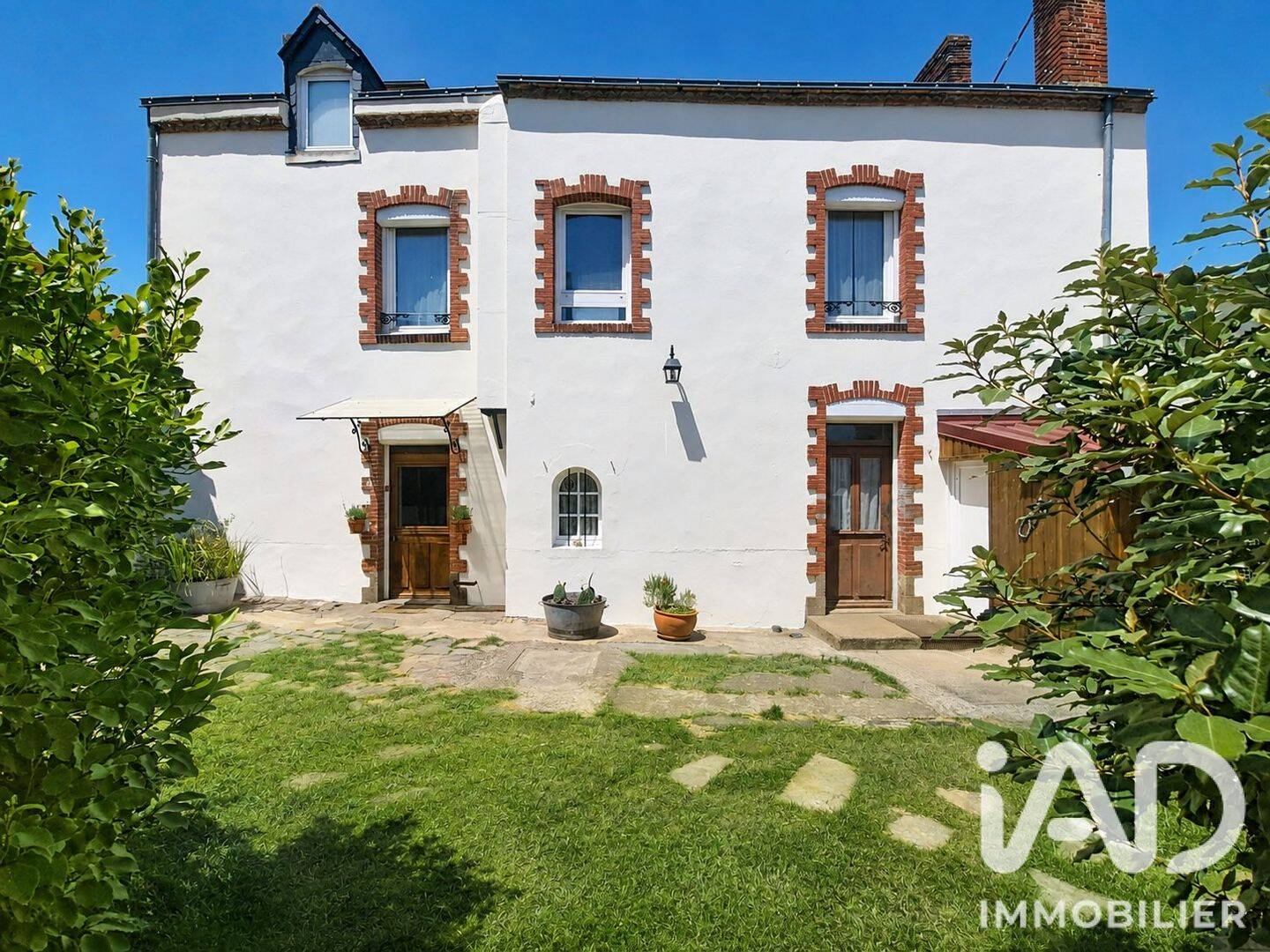 Maison 11 pièces 264 m² · à Port-Saint-Père · 264 m² · 560 000 €