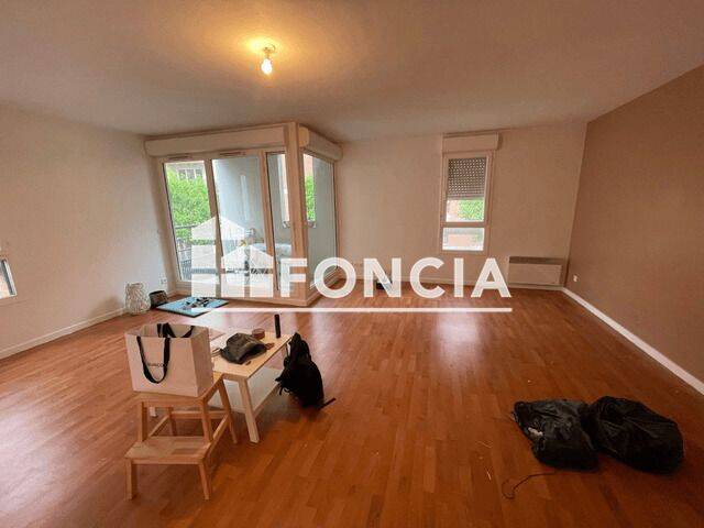 Appartement 3 pièces 73 m² · à Lille · 73,2 m² · 990 €