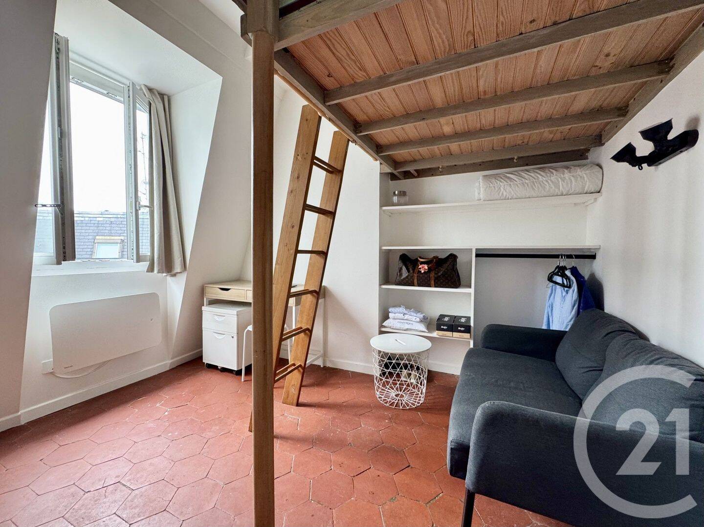 Appartement 1 pièce 13 m² · à Paris 6ème Arrondissement · 12,6 m² · 950 €