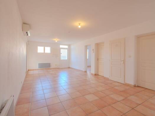 Appartement à vendre 220 000 € 3 pièces 2 chambres 60 m² RDC/1 Châteauneuf-les-Martigues 13220