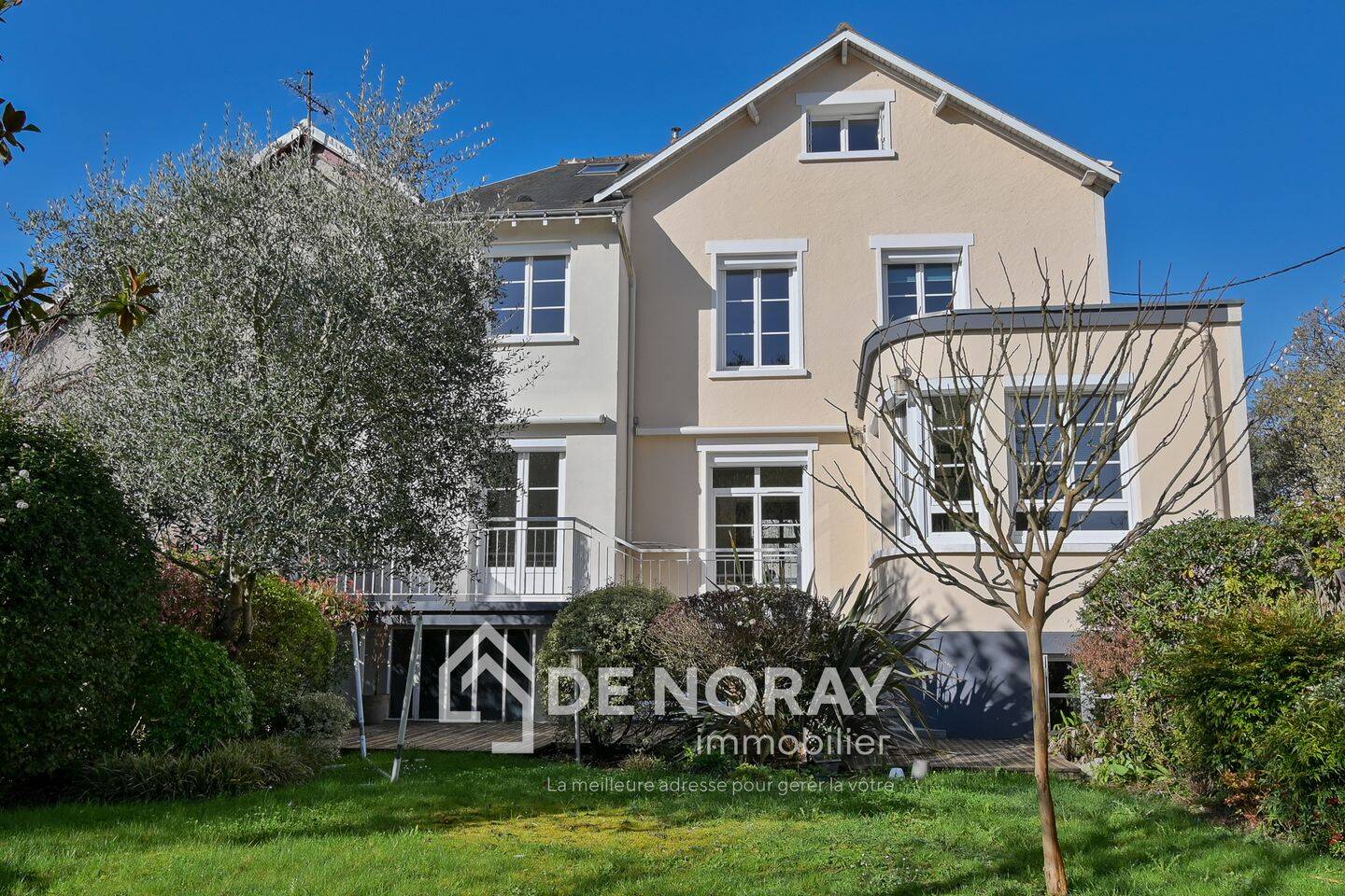 Maison 9 pièces 190 m² · à Saint-Cyr-sur-Loire · 190 m² · 760 000 €