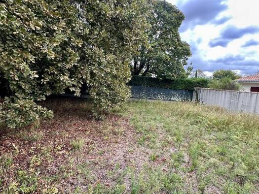 Terrain constructible à vendre 252 000 € 304 m² de terrain Caudéran Bordeaux 33200