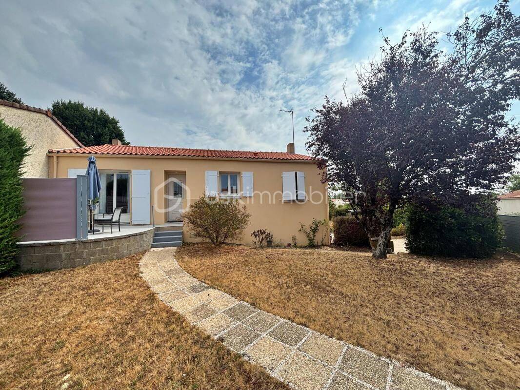 Maison 8 pièces 136 m² · à Les Herbiers · 136 m² · 298 500 €