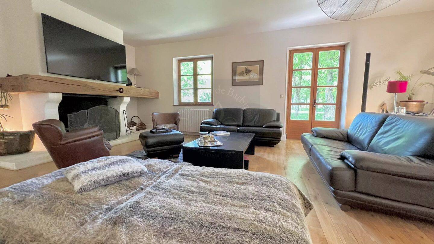 Maison 7 pièces 316 m² · à Barbizon · 316 m² · 1 090 000 €