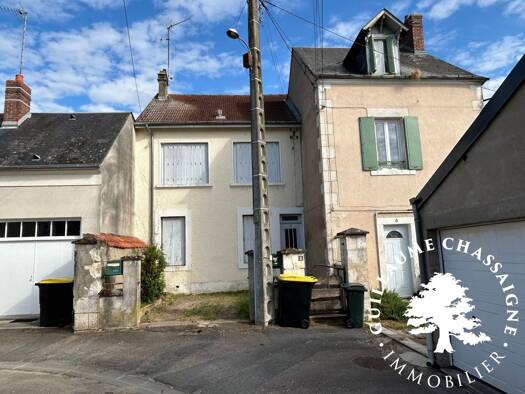 Immeuble à vendre 143 000 € 106 m² Bourges 18000