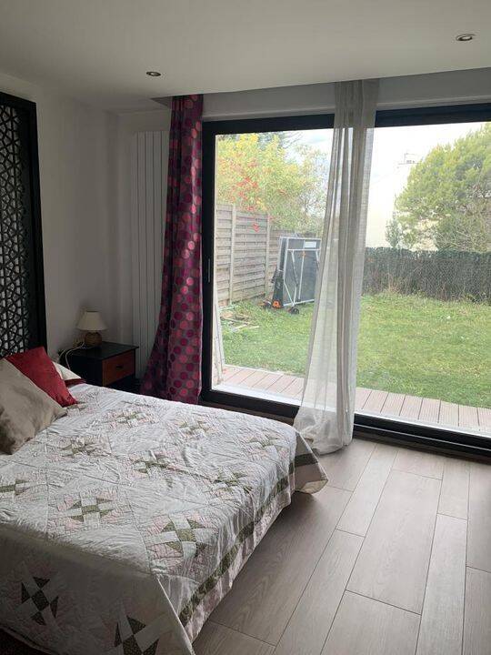 Appartement 1 pièce 17 m² · à L'Haÿ-les-Roses · 17 m² · 840 €