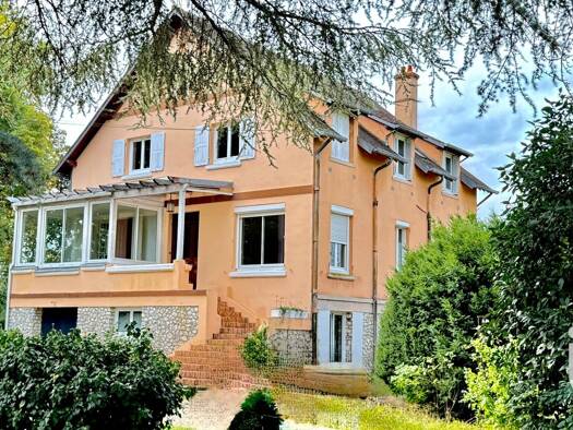 Villa à vendre 395 500 € 10 pièces 8 chambres 300 m² 8 000 m² de terrain Aubigny-sur-Nère 18700