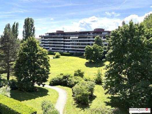 Appartement à vendre 445 000 € 3 pièces 2 chambres 82 m² Étage 3/5 Centre Ferney-Voltaire 01210