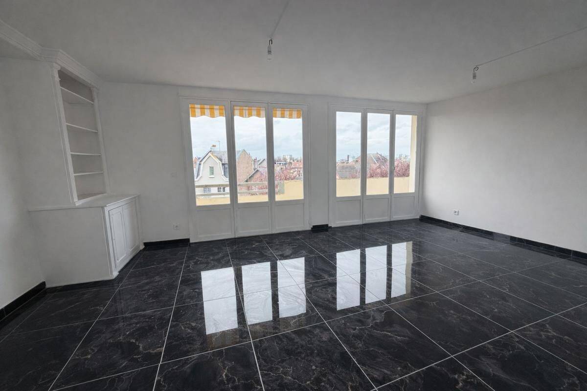 Appartement 4 pièces 80 m² · à Saint-Quentin · 79,8 m² · 850 €