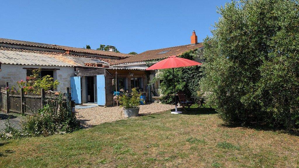 Maison 3 pièces 94 m² · à Angliers · 94 m² · 171 000 €