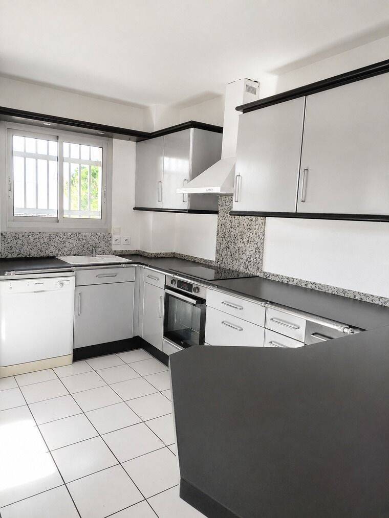 Appartement 4 pièces 100 m² · à Perpignan · 100 m² · 990 €