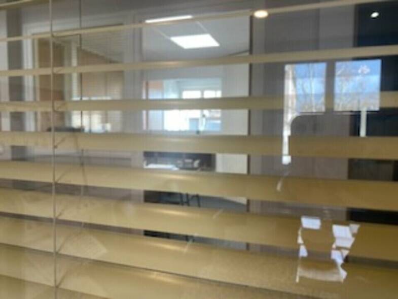 Espace bureau à vendre 372 750 € 170 m² de bureaux Châtillon 69380