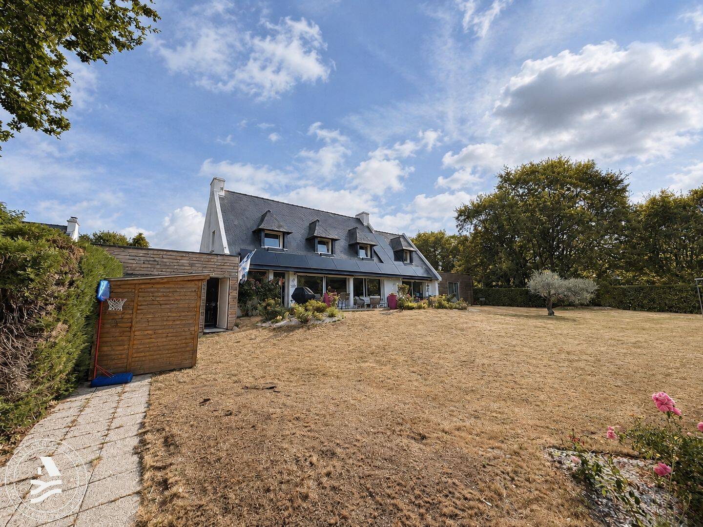 Maison 10 pièces 225 m² · à Ploemel · 225 m² · 997 500 €