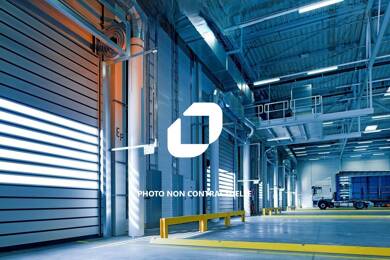 Local d'activités à vendre 2 400 000 € 1 600 m² d'espace de stockage divisible Coueron 44220