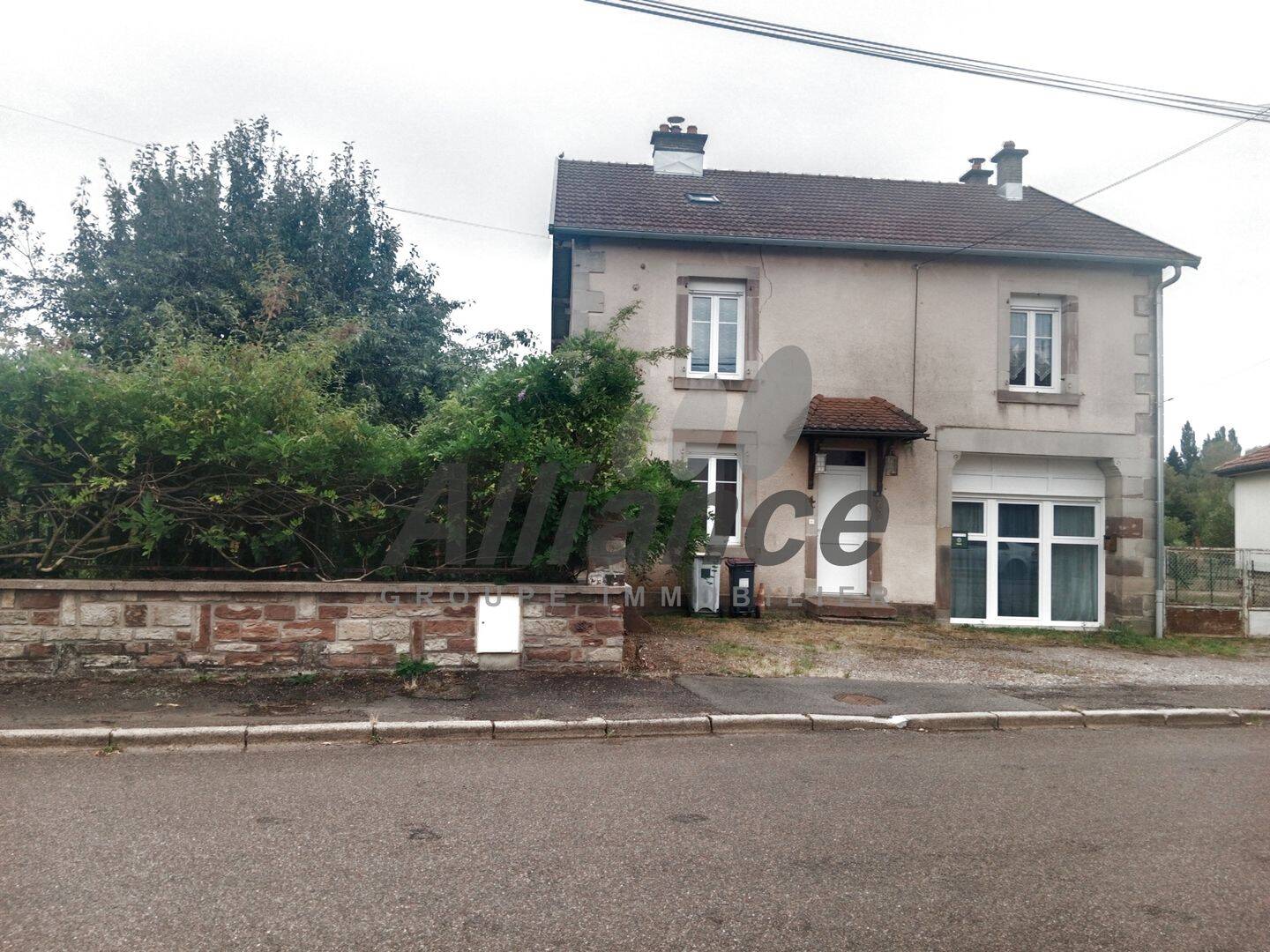 Maison 9 pièces 208 m² · à Saint-Sauveur · 208 m² · 159 000 €