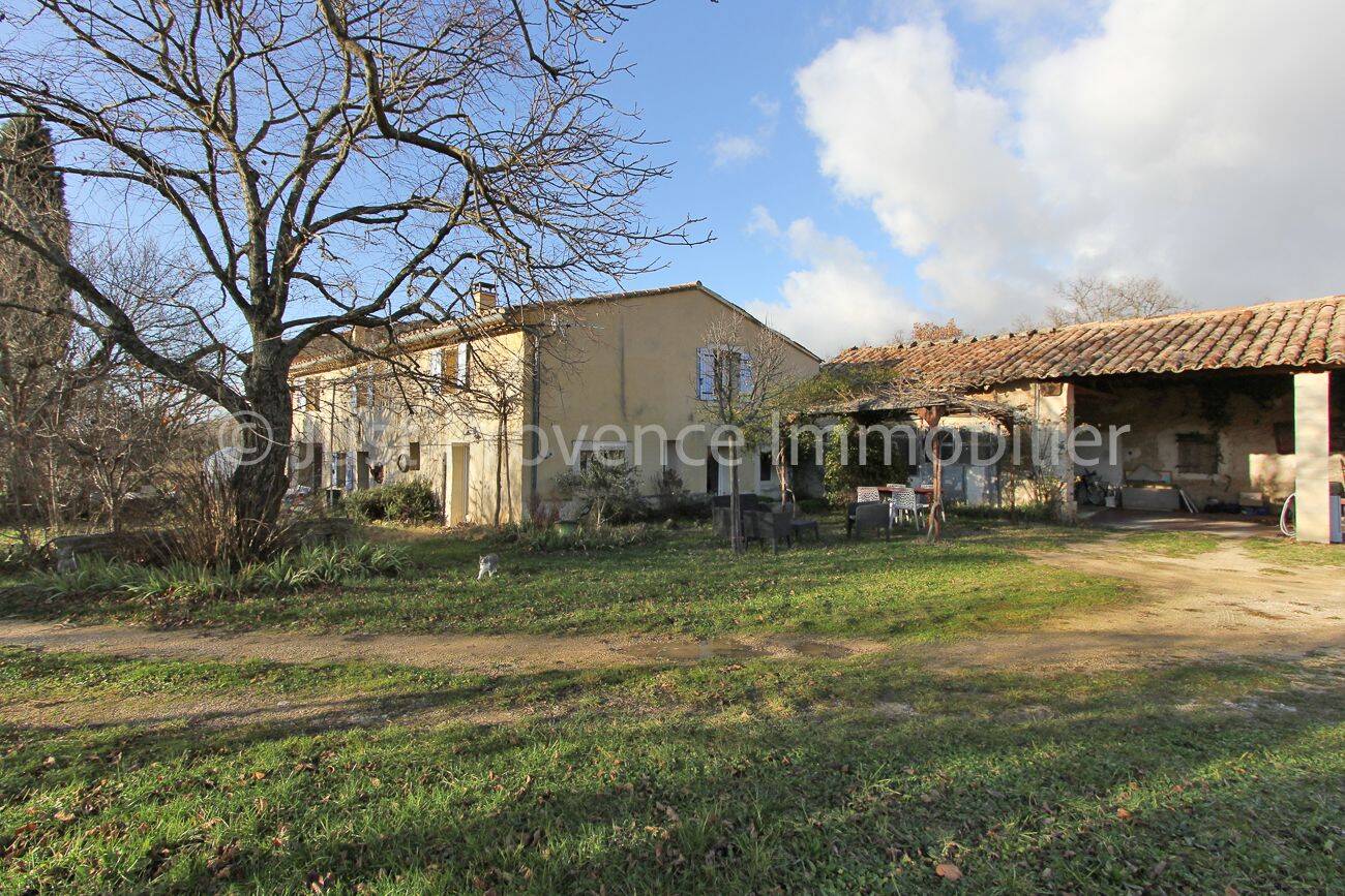 Maison 8 pièces 245 m² · à Bédoin · 245 m² · 525 000 €