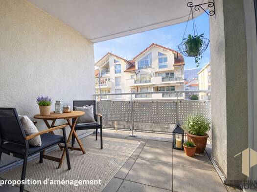 Appartement à vendre 435 000 € 3 pièces 2 chambres 80 m² 1er étage Ouest Saint-Genis-Pouilly 01630