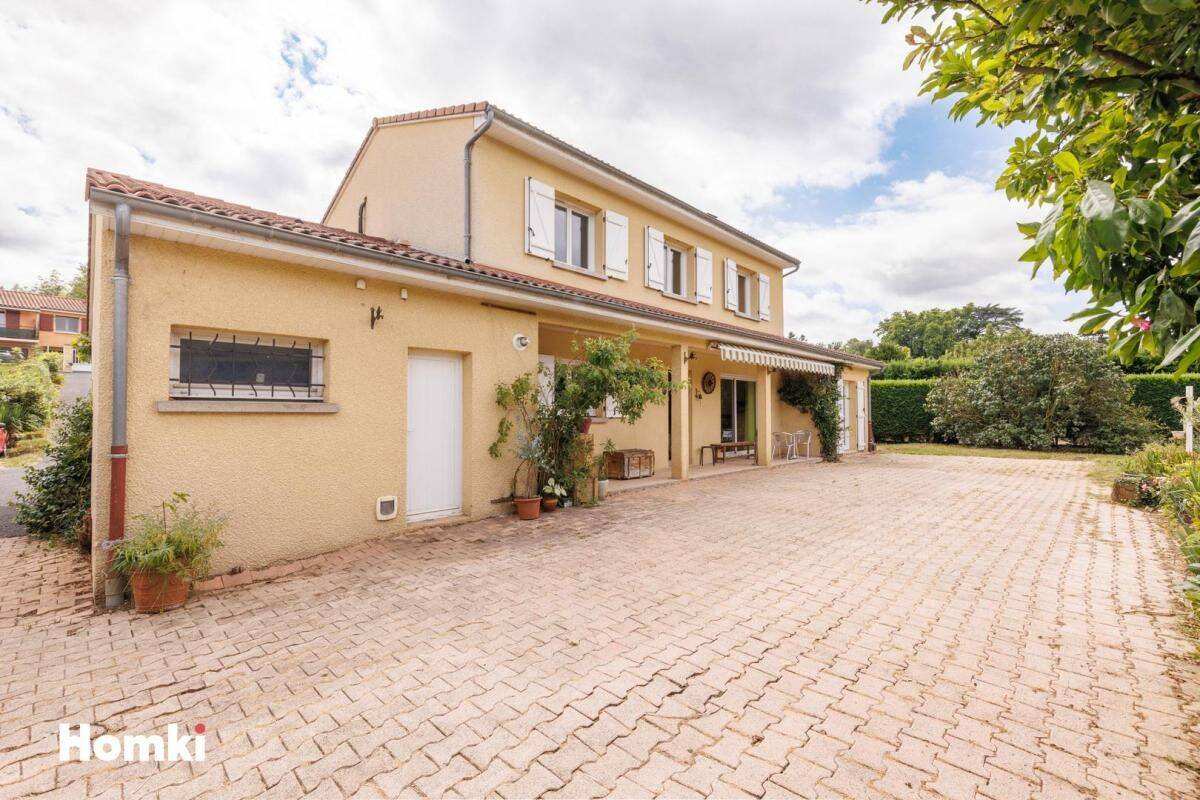 Maison 7 pièces 145 m² · à Coudes · 145 m² · 312 000 €