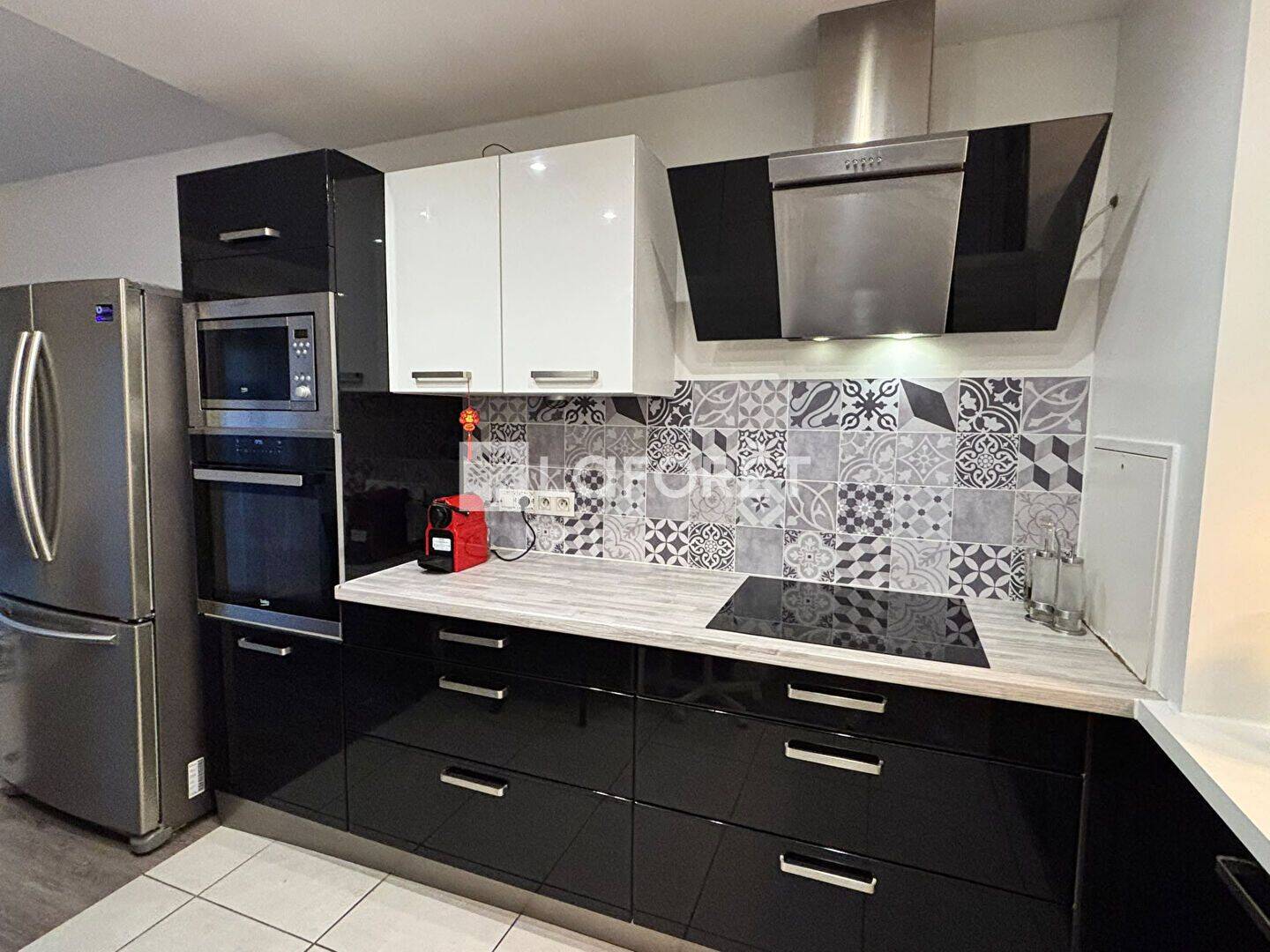 Maison 4 pièces 82 m² · à Vitry-sur-Seine · 81,8 m² · 1 900 €/mois