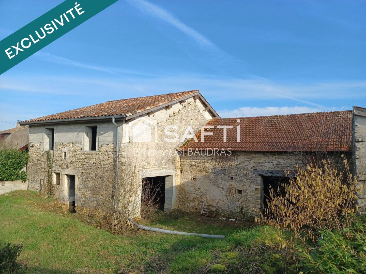 Maison 2 pièces 176 m² · à Uchizy · 176 m² · 75 000 €