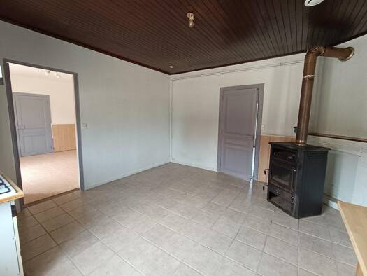 Maison à vendre 109 000 € 4 pièces 2 chambres 75 m² 252 m² de terrain Savigny-en-Revermont 71580