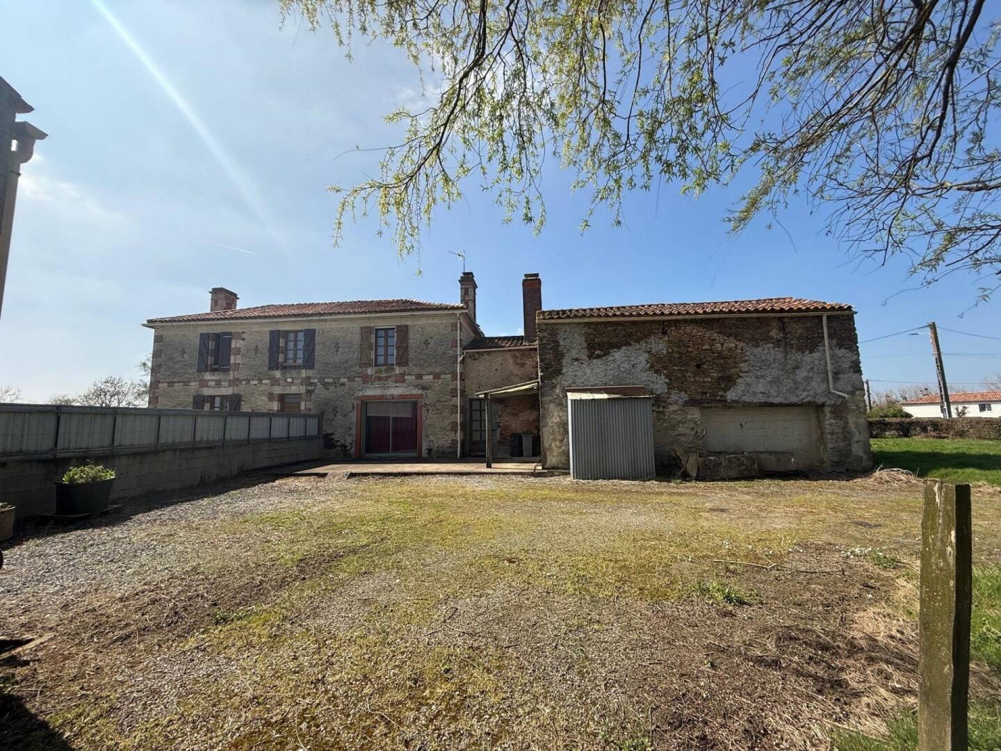 Maison 10 pièces 223 m² · à La Réorthe · 223 m² · 128 000 €