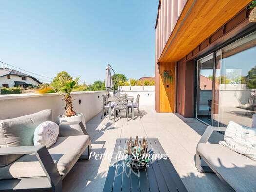Appartement à vendre 595 000 € 4 pièces 3 chambres 87 m² Étage 3/3 Annecy 74600