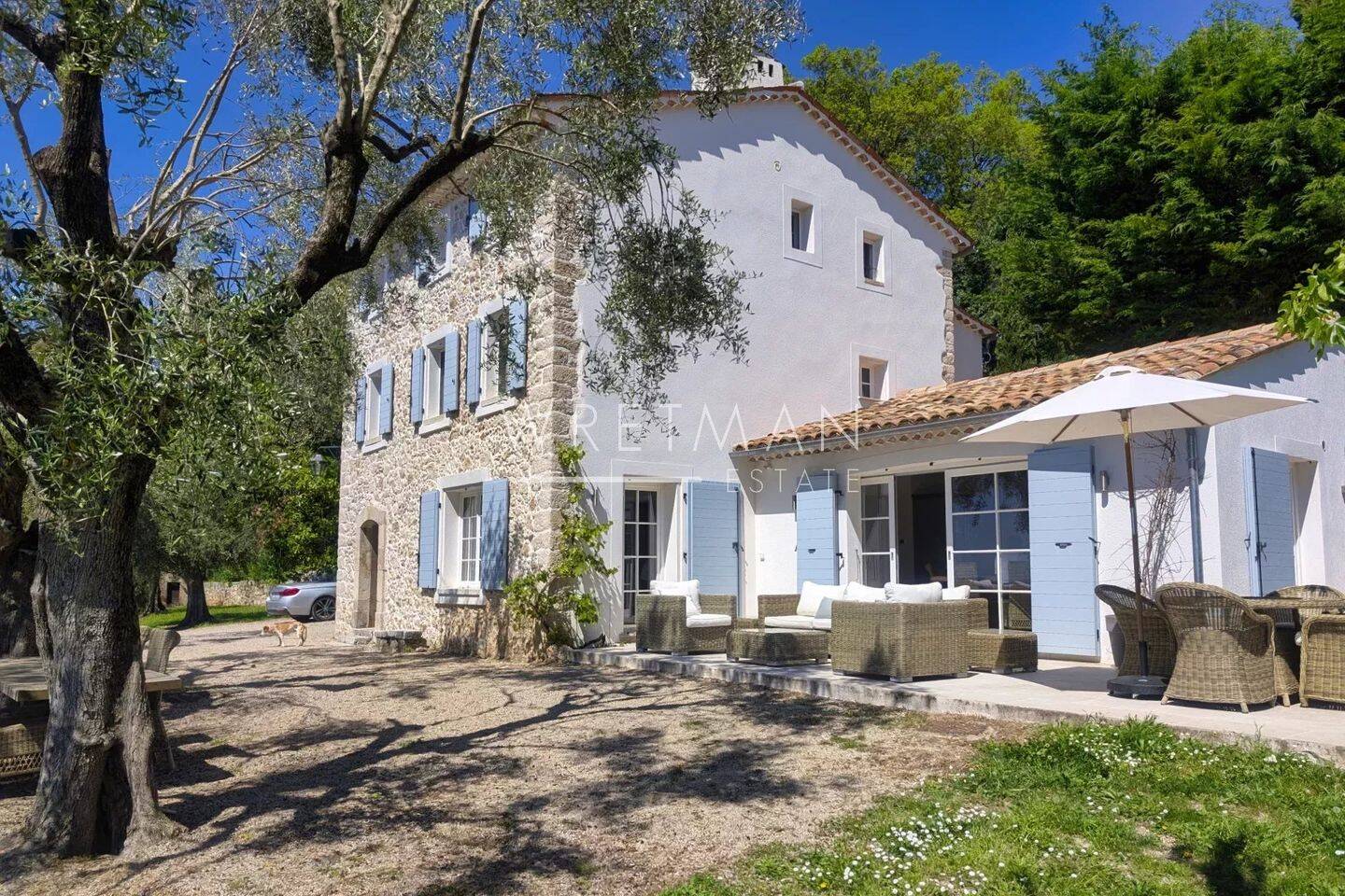 Maison 13 pièces 375 m² · à Cabris · 375 m² · 2 850 000 €