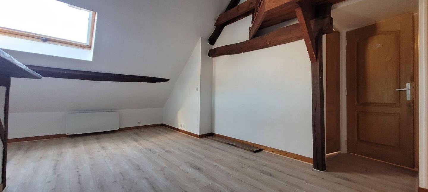 Appartement 1 pièce 60 m² · à Boulleret · 60 m² · 350 €/mois