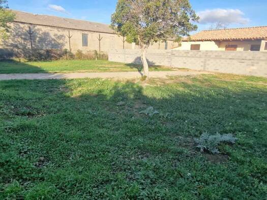 Terrain constructible viabilisé à vendre 109 000 € 631 m² de terrain Saint-Nazaire-d'Aude 11120