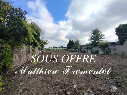 Terrain constructible à vendre 136 000 € 747 m² de terrain Houplin-Ancoisne 59263