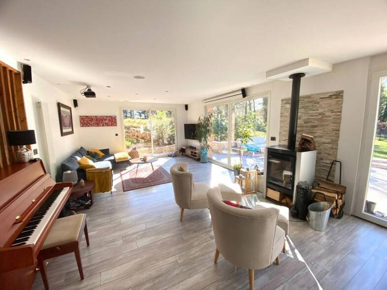 Maison à vendre 699 000 € 7 pièces 5 chambres 195 m² 3 805 m² de terrain Sud Epone Épône 78680