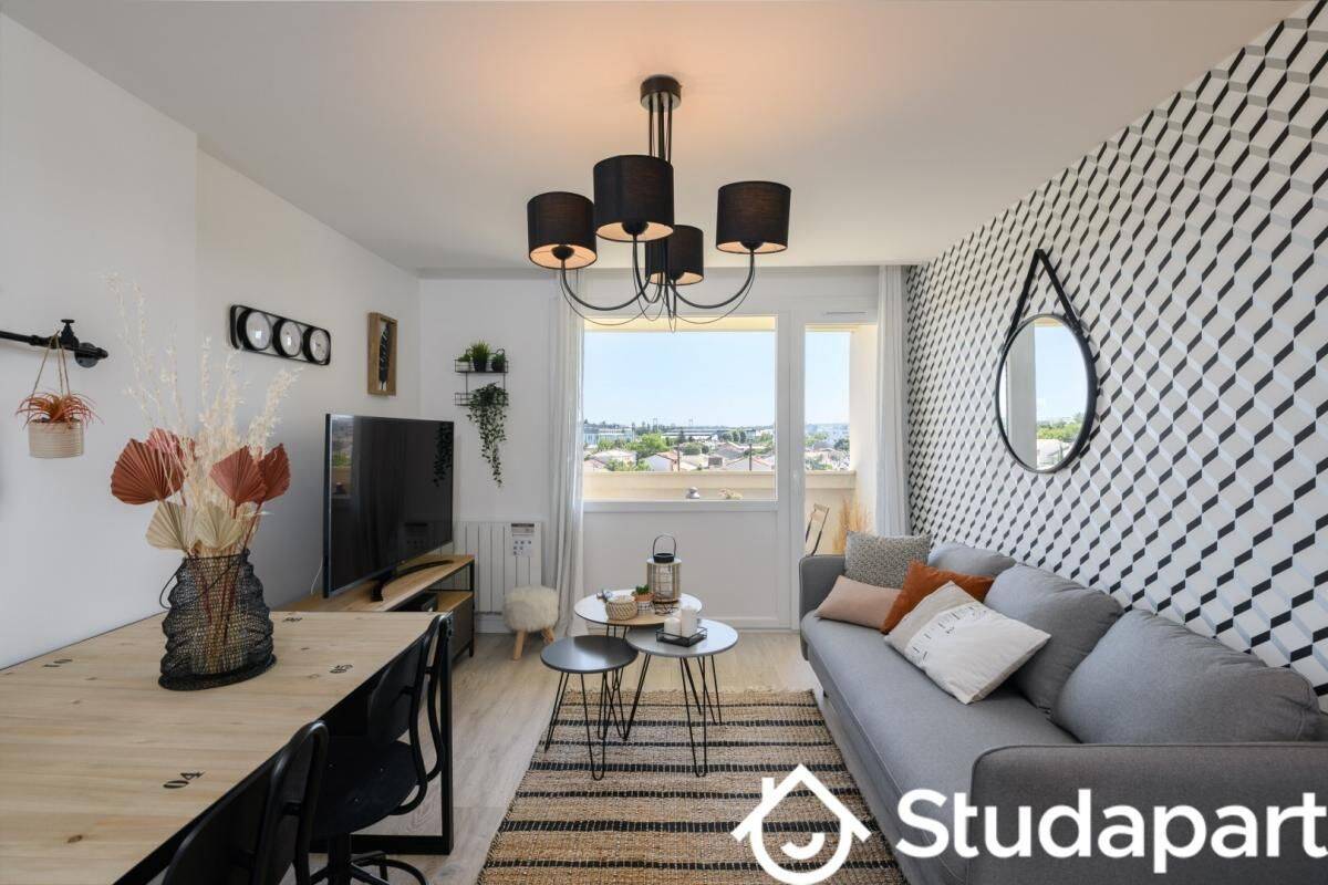 1 pièce 10 m² · à Le Bouscat · 10 m² · 525 €/mois